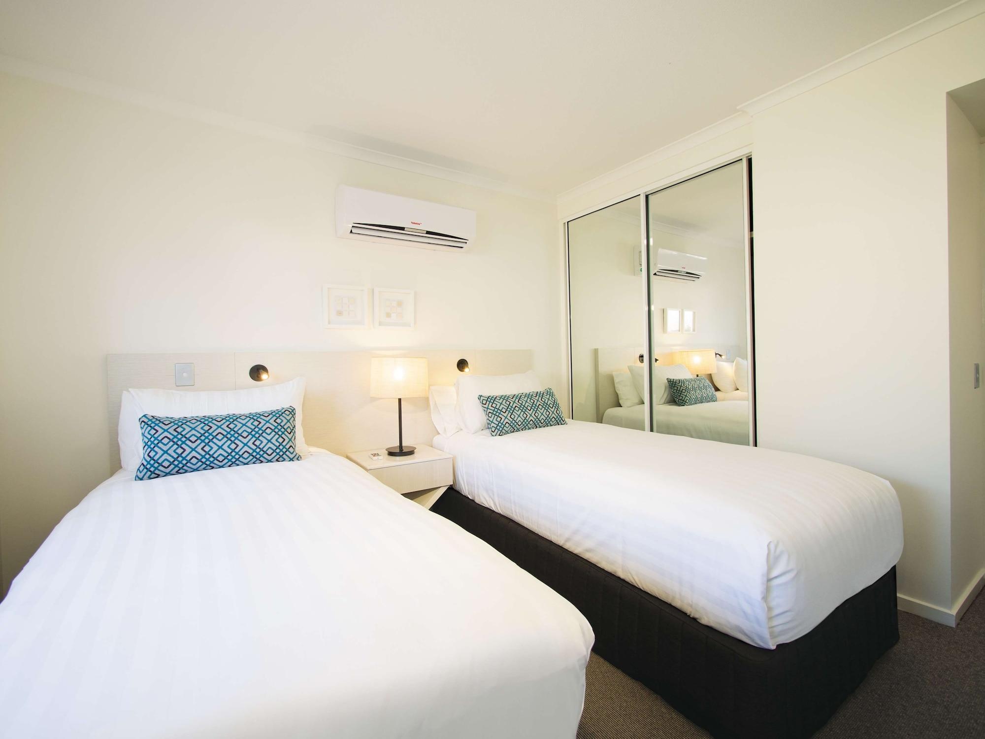 โอ๊คส์ ซันไชน์โคสต์ โอเอซิส รีสอร์ต Hotel กาเลาดรา ภายนอก รูปภาพ